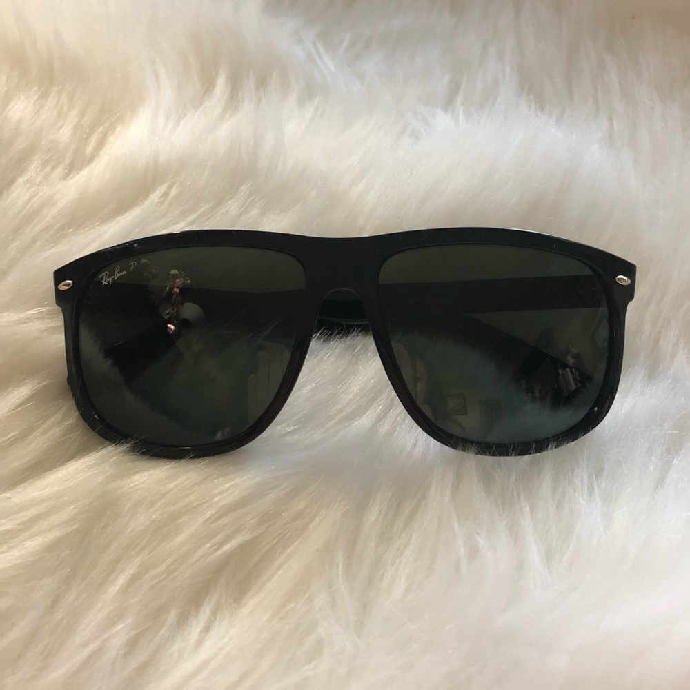 Ray Ban RB4147 Polarized Sunglasses